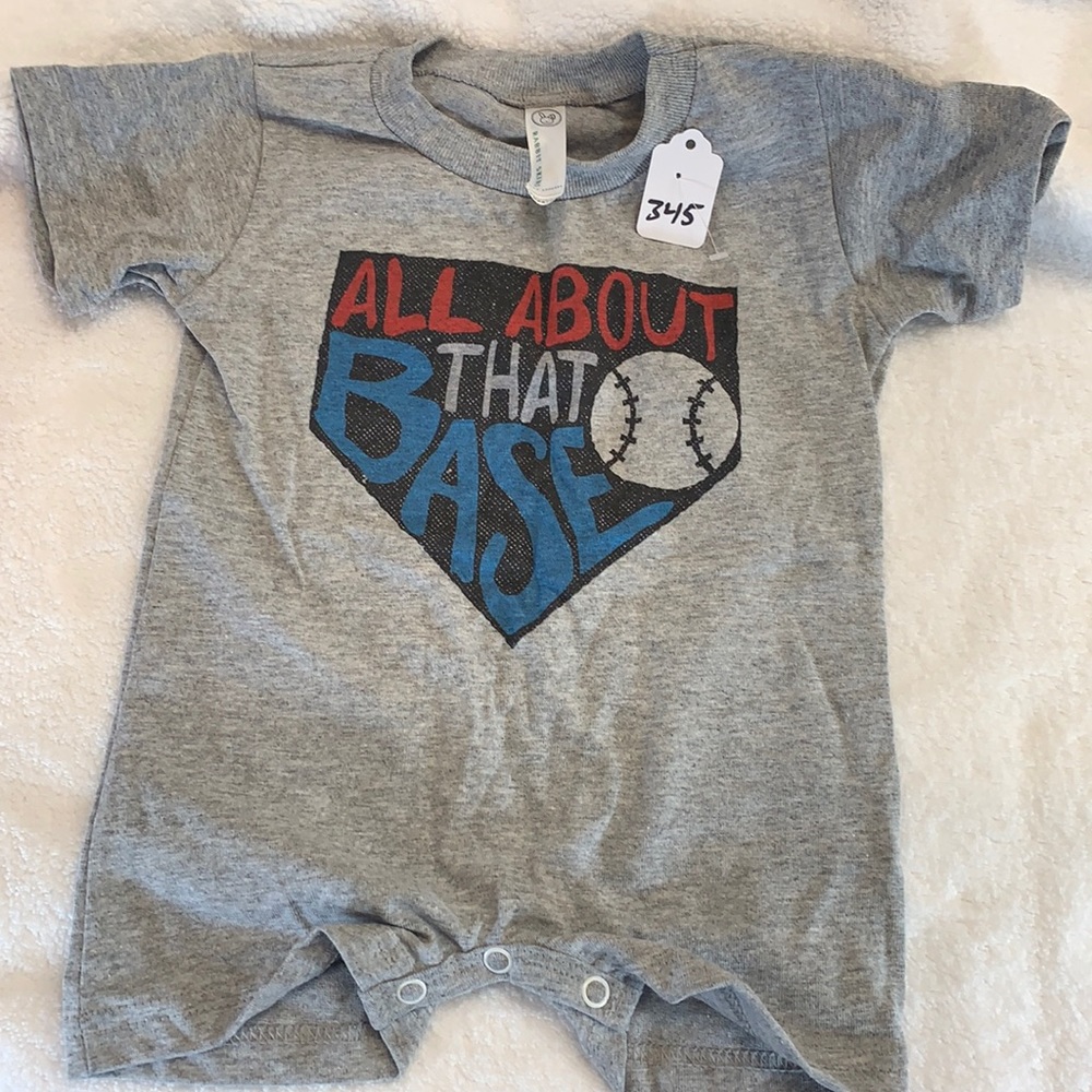 NWOT ‘ALL ABOUT THAT BASE’ SIZE 12 MONTHS